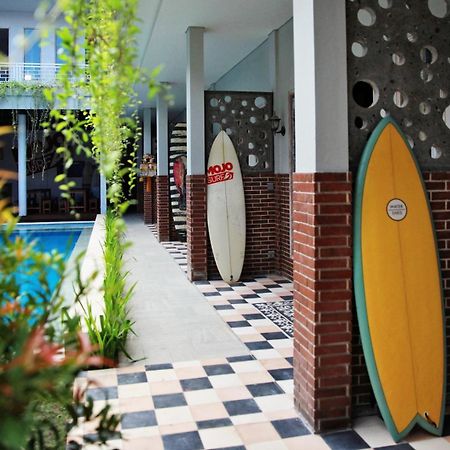 Mojosurf Camp Canggu Esterno foto